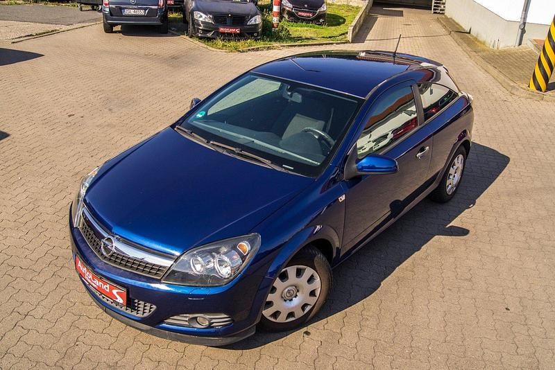 Blau Gebraucht 2009 Opel Astra GTC Coupé | 3.999 € (Etwas zu teuer) - Bild 1/4