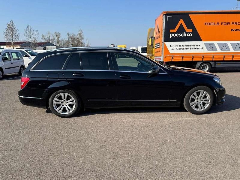 Gebraucht Mercedes C220 170 PS (125 kW) 2013 Schwarz  unilack Kombi
