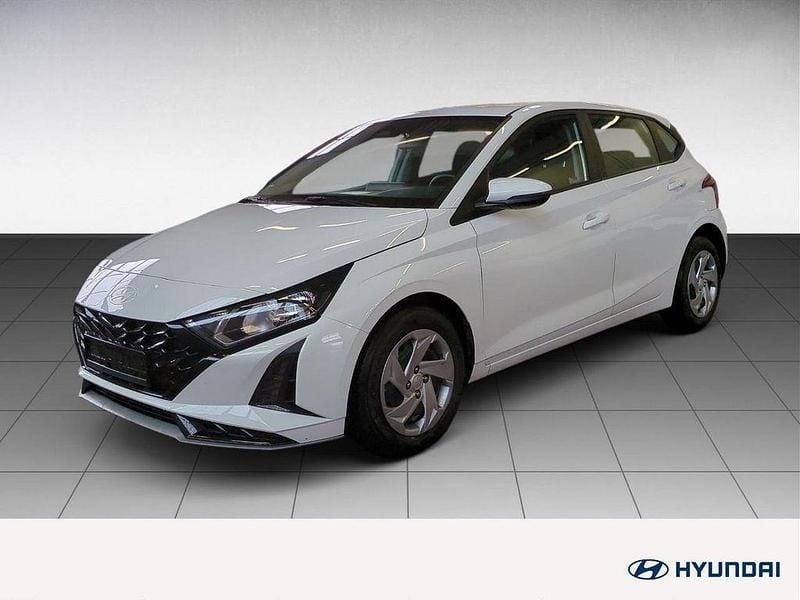 Gebraucht Hyundai i20 Select 101 PS (74 kW) 2025 Atlas white Kleinwagen