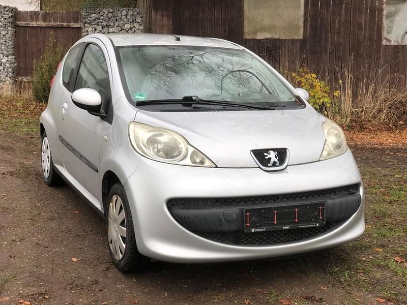 Gebraucht Peugeot 107 Filou 68 PS (50 kW) 2008 Grau Kleinwagen