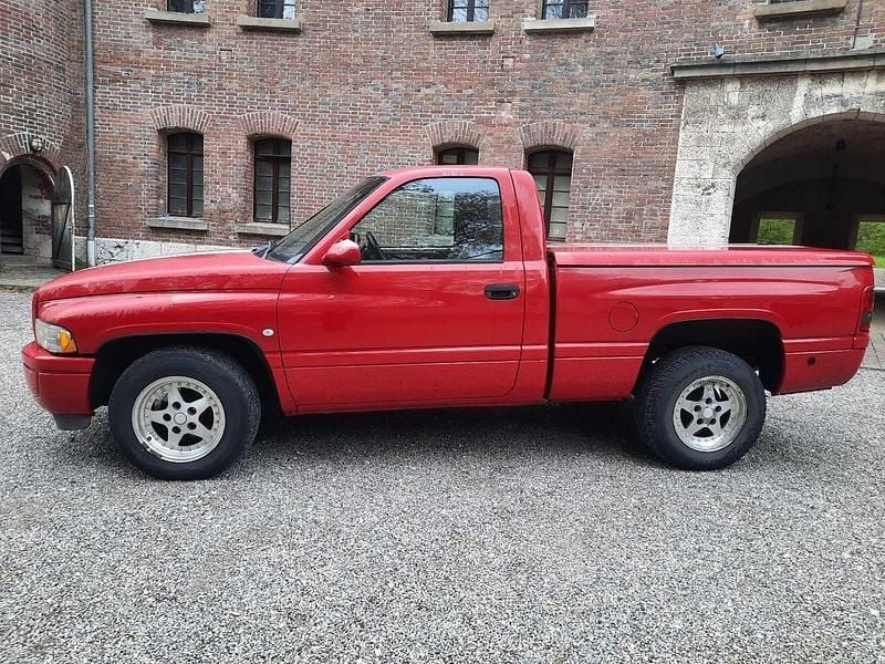 Gebraucht Dodge Ram 235 PS (172 kW) 1997 Rot Abholung