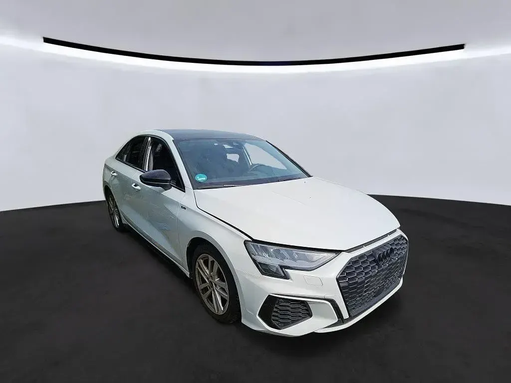 Gebraucht Audi A3 S-Line 116 PS (85 kW) 2022 Weiß Limousine