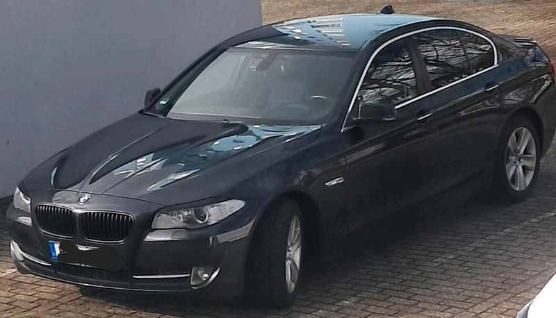 Gebraucht BMW 520 184 PS (135 kW) 2012 Schwarz Limousine