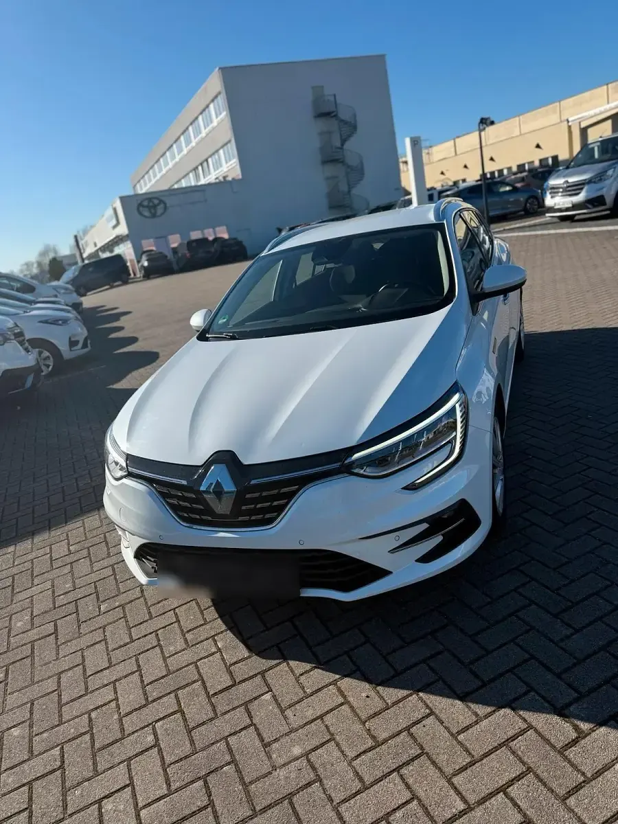 Gebraucht Renault Mégane GrandTour Exception 116 PS (85 kW) 2022 Weiß Kombi