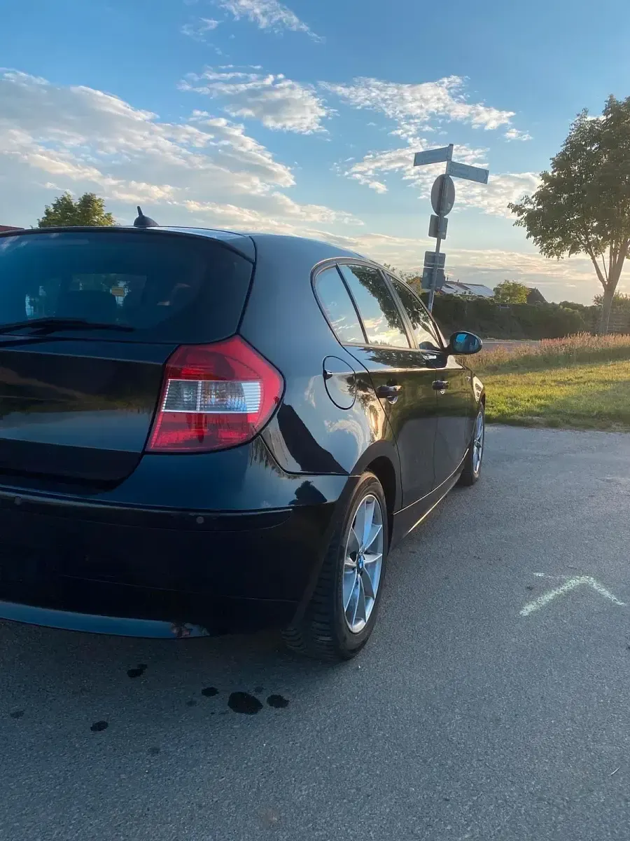 Gebraucht BMW 120 163 PS (119 kW) 2006 Schwarz Kleinwagen