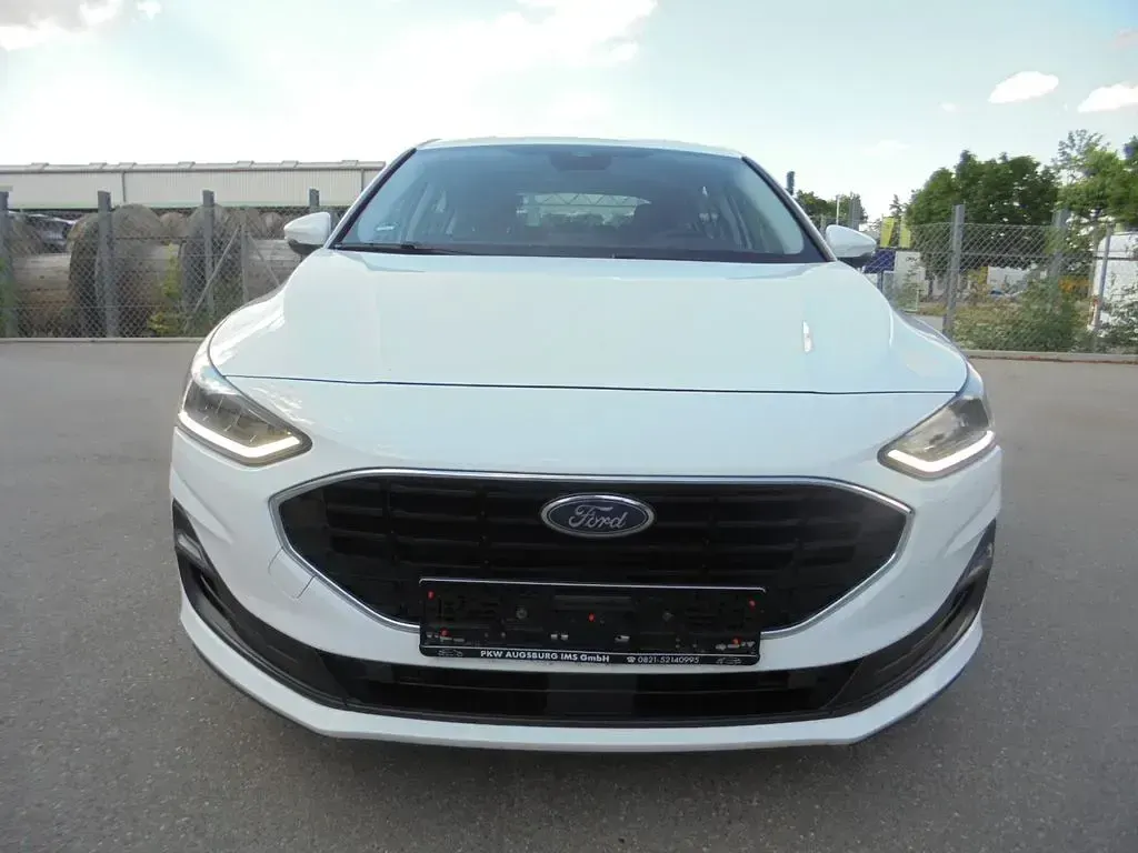 Gebraucht Ford Focus Cool & Connect 120 PS (88 kW) 2023 Frostweiß Limousine