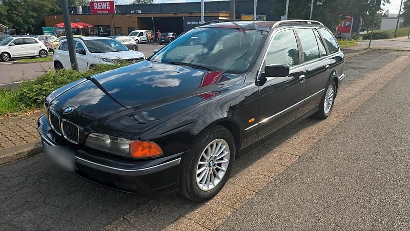 Schwarz Gebraucht 1999 BMW 520 Kombi | 1.700 € (Fairer Preis) - Bild 1/4