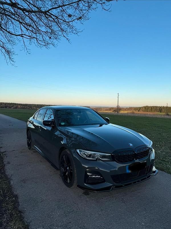 Gebraucht BMW 330e M Performance 292 PS (214 kW) 2019 Limousine
