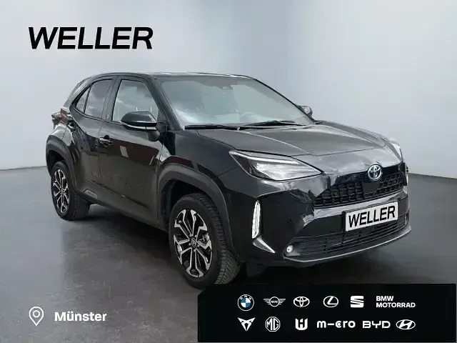 Gebraucht Toyota Yaris Connect Style 116 PS (85 kW) 2024 Mysticschwarz mica Kleinwagen