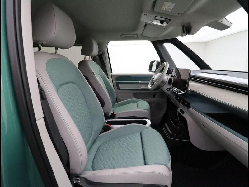 Gebraucht VW ID. Buzz Pro 210 kW (286 PS) 2025 Bay leaf green, metallic Van / Kleinbus