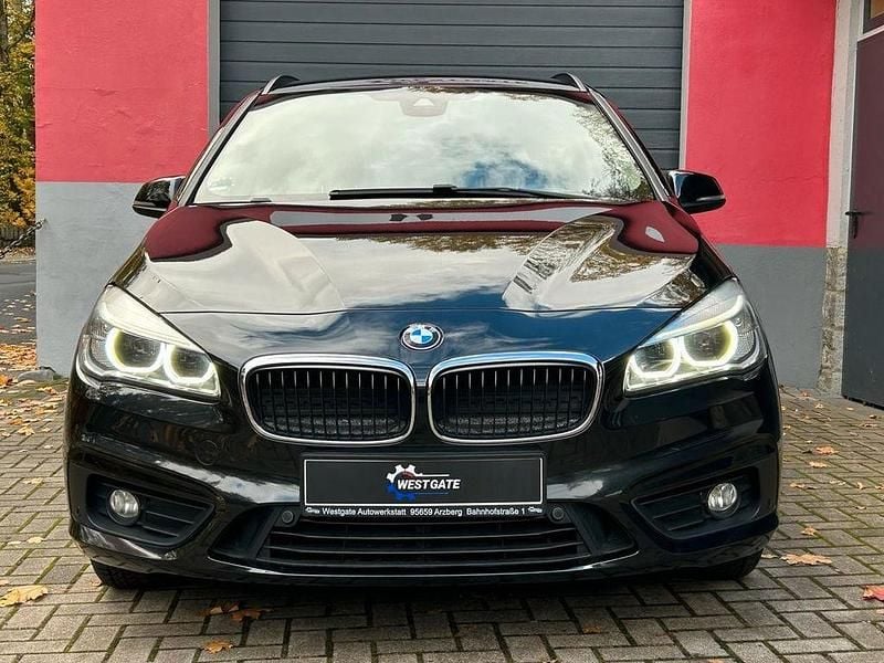 Gebraucht BMW 218 Active Tourer Advantage 150 PS (110 kW) 2016 Schwarz Van / Kleinbus