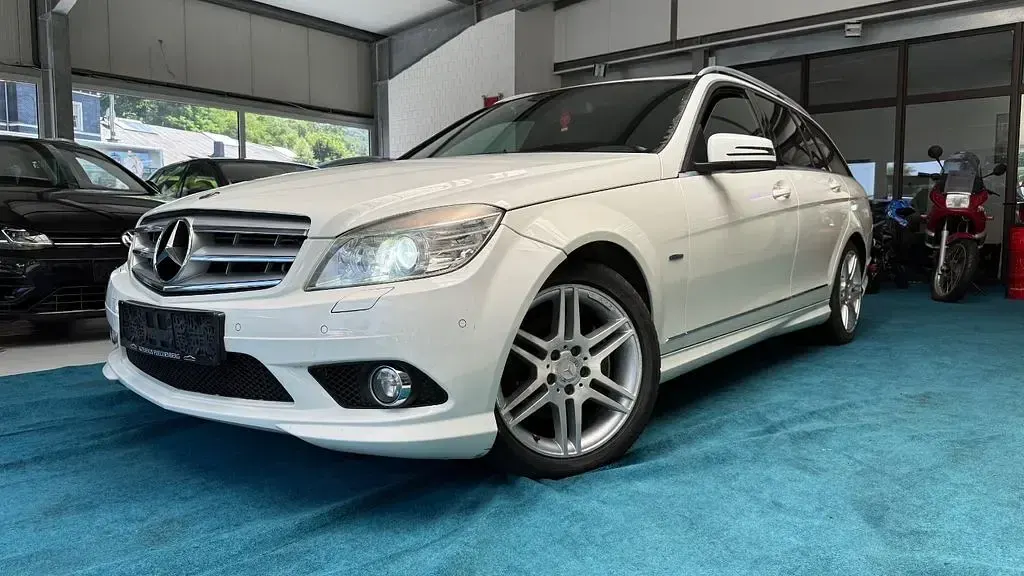 Gebraucht Mercedes C220 AMG line 170 PS (125 kW) 2010 Weiß Kombi