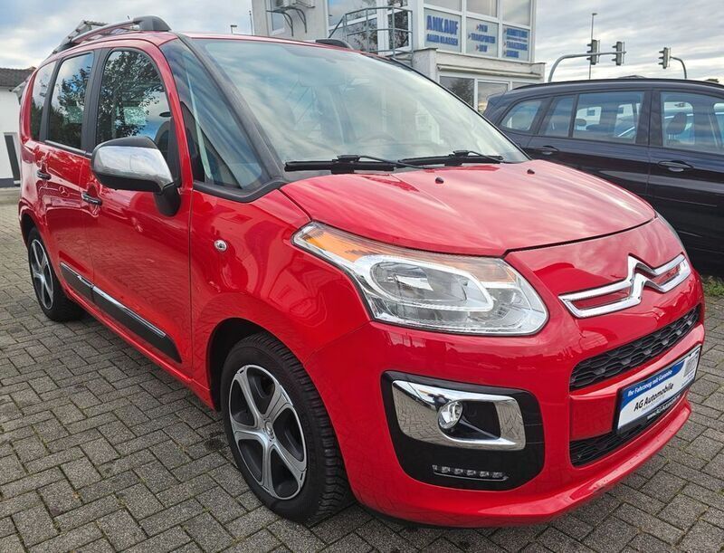 Rot Gebraucht 2017 Citroën C3 Picasso PureTech Van / Kleinbus | 8.999 € (Teuer) - Bild 1/4