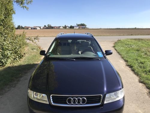 Verkauft Audi A4 Avant In Dunkelblau Gebraucht 2001 226000 Km
