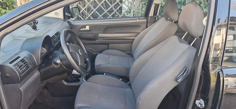 Gebraucht VW Fox 54 PS (39 kW) 2008 Schwarz Kleinwagen