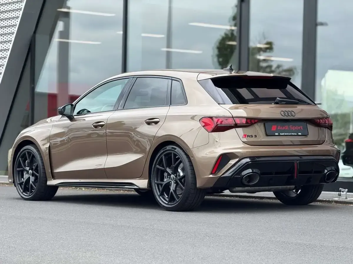 Neu Audi RS3 400 PS (294 kW) 2026 Bronzo montecarlo 226718 audi Limousine