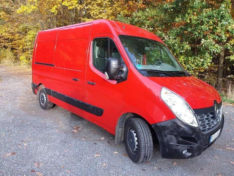 Second-hand Renault Master 163 CP (119 kW) 2016 Roșu Van