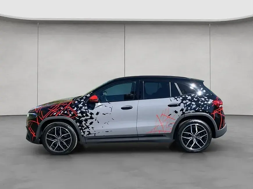 Gebraucht Mercedes EQA300 AMG 167 kW (228 PS) 2022 Schwarz SUV