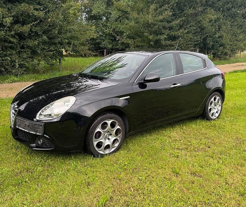 Schwarz Gebraucht 2012 Alfa Romeo Giulietta Kleinwagen | 4.300 € (Guter Preis) - Bild 1/4