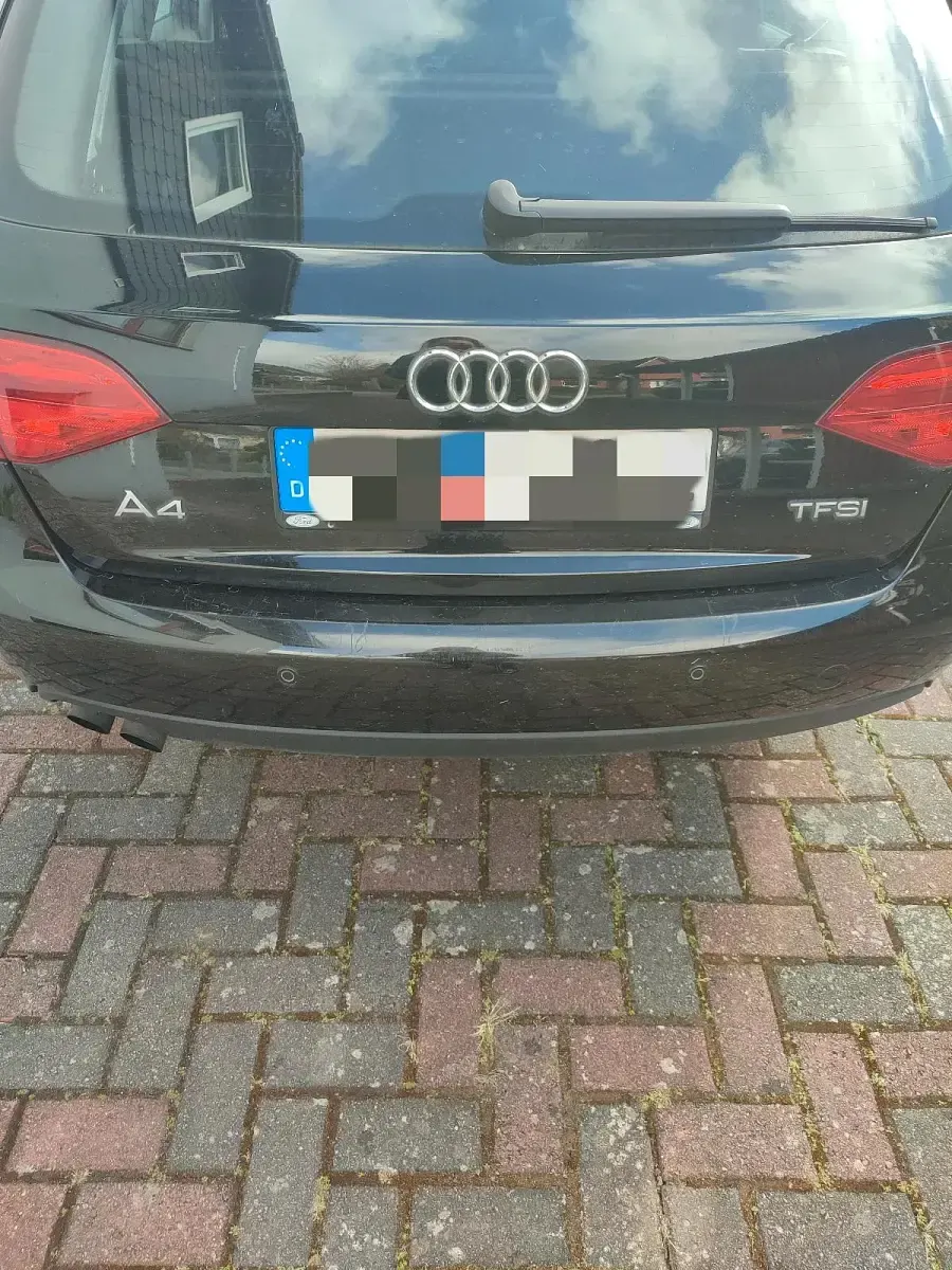 Gebraucht Audi A4 120 PS (88 kW) 2011 Schwarz Kombi