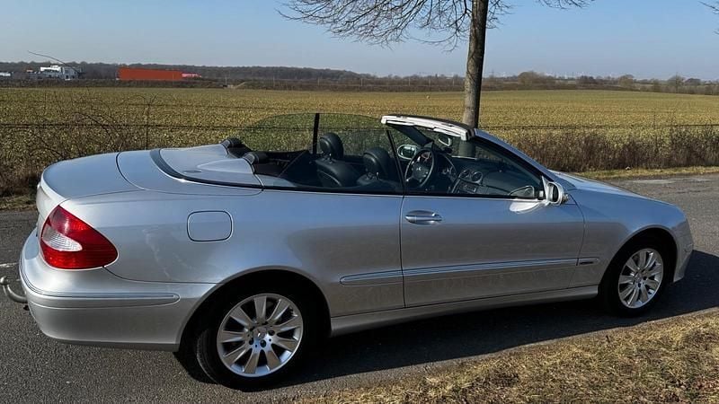 Gebraucht Mercedes CLK200 184 PS (135 kW) 2007 Silber Cabrio