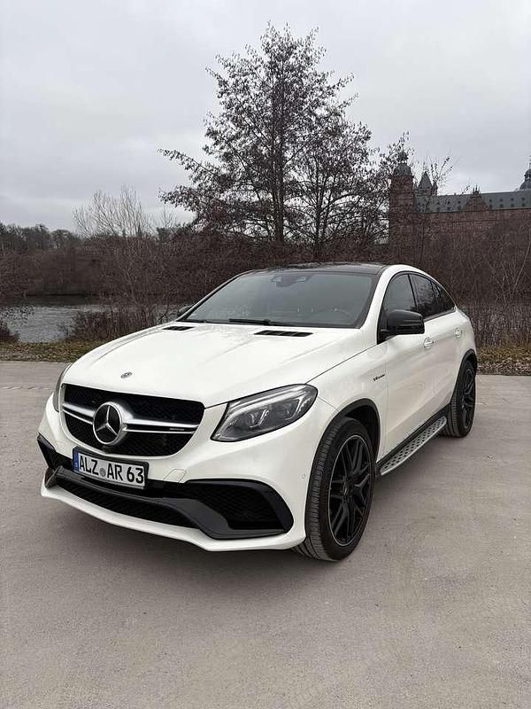 Weiß Gebraucht 2018 Mercedes GLE63 AMG AMG Coupé | 58.900 € (Fairer Preis) - Bild 1/4