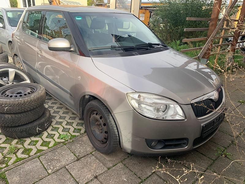 Silber Gebraucht 2008 Skoda Fabia Kleinwagen | 500 € (Superpreis) - Bild 1/4