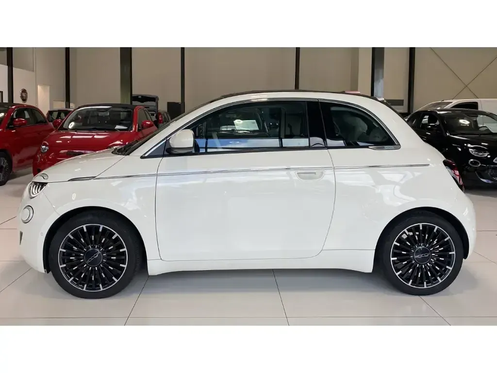 Gebraucht Fiat 500e La Prima 86 kW (118 PS) 2023 Arktis weiß) (weiss Cabrio
