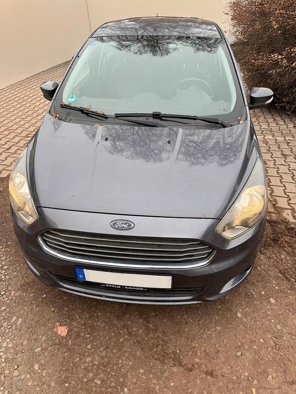 Gebraucht Ford Ka Plus 86 PS (63 kW) 2017 Grau Kleinwagen