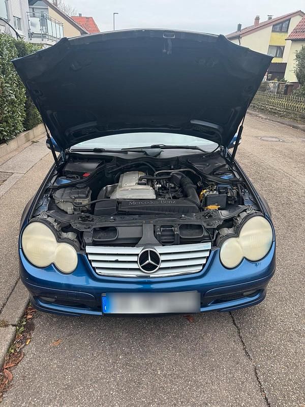 Gebraucht Mercedes C180 129 PS (94 kW) 2001 Blau Coupé