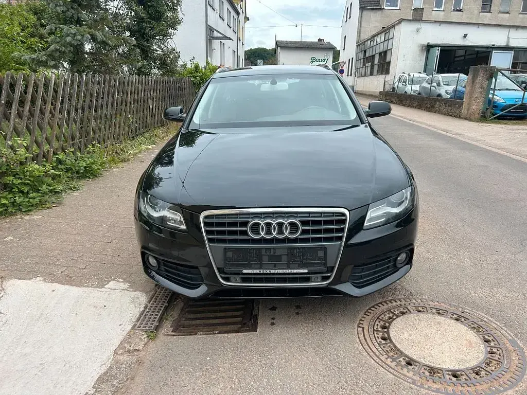 Gebraucht Audi A4 Attraction 143 PS (105 kW) 2010 Schwarz Kombi