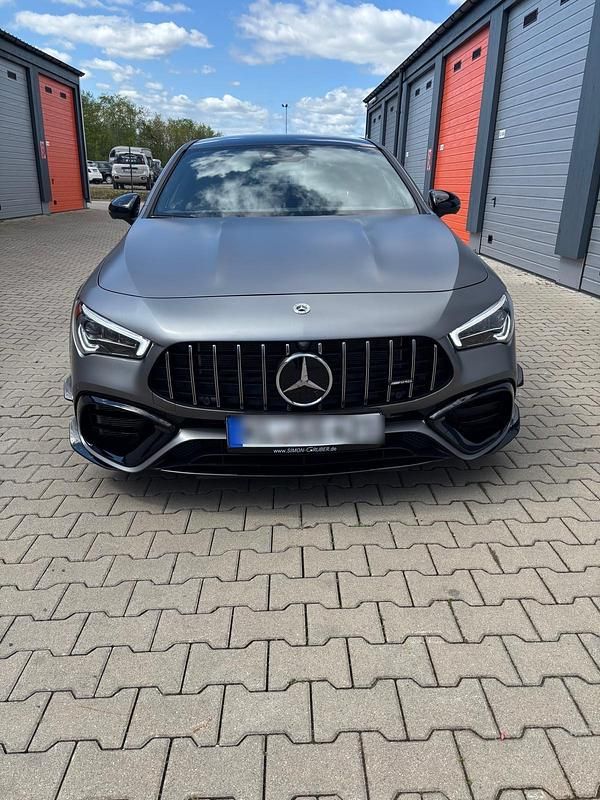 Gebraucht Mercedes CLA45 AMG AMG 421 PS (309 kW) 2024 Grau Limousine