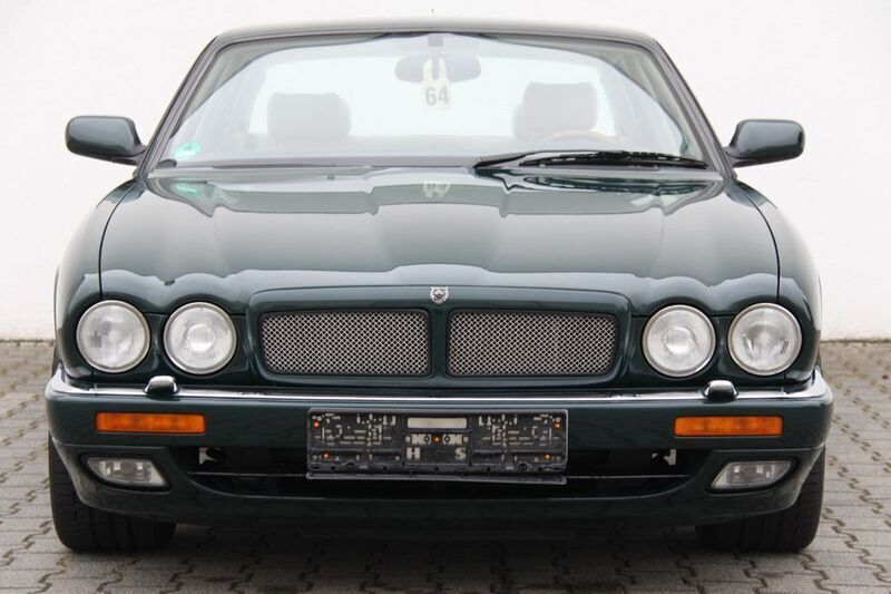 Grün Gebraucht 1995 Jaguar XJR Limousine | 44.999 € - Bild 1/4