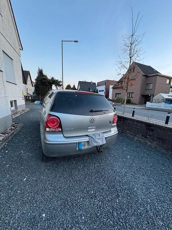 Gebraucht VW Polo 64 PS (47 kW) 2006 Silber Kleinwagen