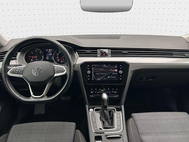 Gebraucht VW Passat Business 122 PS (89 kW) 2022 Blau Kombi