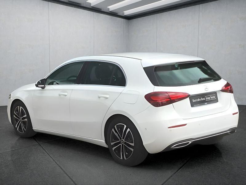 Gebraucht Mercedes A220 190 PS (139 kW) 2024 Weiß Limousine