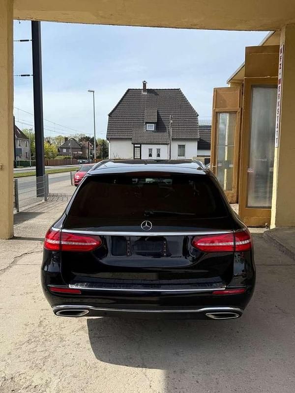 Gebraucht Mercedes E400 333 PS (244 kW) 2017 Obsidianschwarz Kombi