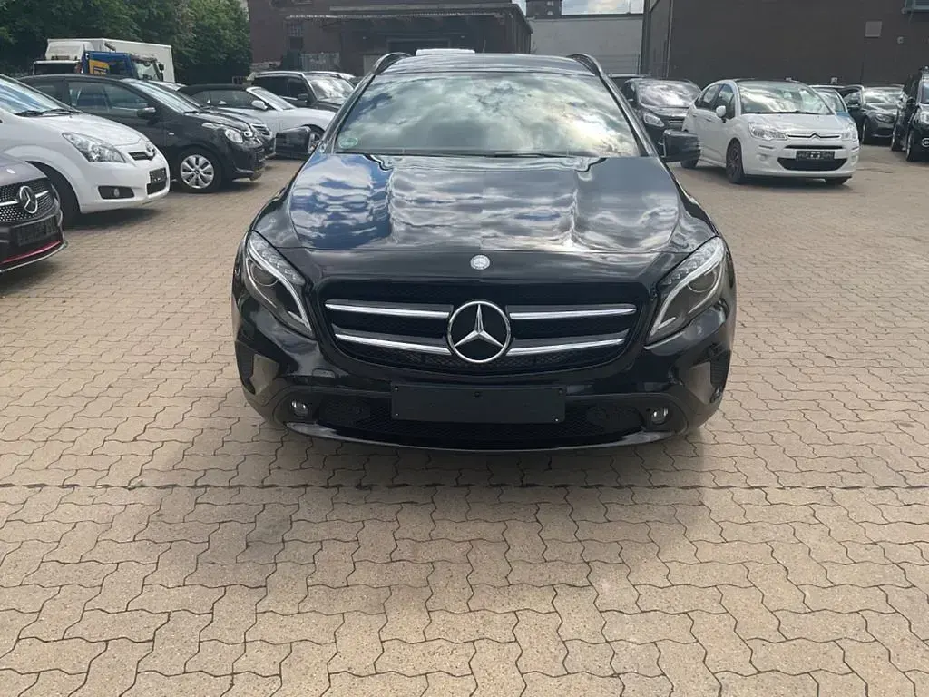 Usata Mercedes GLA200 136 CV (100 kW) 2015 Nero SUV