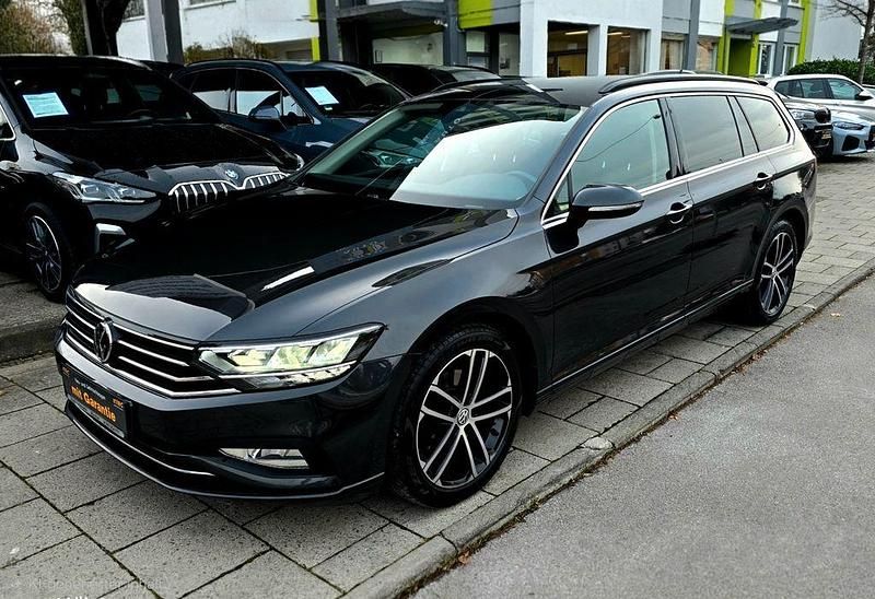 Grau Gebraucht 2019 VW Passat Kombi | 18.850 € (Guter Preis) - Bild 1/4