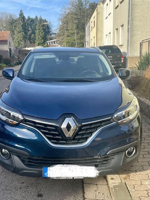 Blau Gebraucht 2015 Renault Kadjar Bose Edition SUV | 10.500 € (Guter Preis) - Bild 1/4