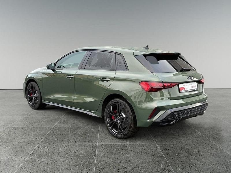 Gebraucht Audi A3 S-Line 272 PS (200 kW) 2025 Distriktgrün Limousine
