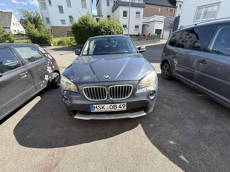 Blau Gebraucht 2010 BMW X1 SUV | 7.250 € (Guter Preis) - Bild 1/4