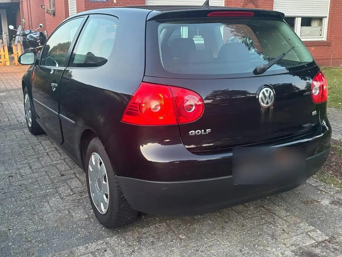 Gebraucht VW Golf V 102 PS (75 kW) 2005 Schwarz Kleinwagen