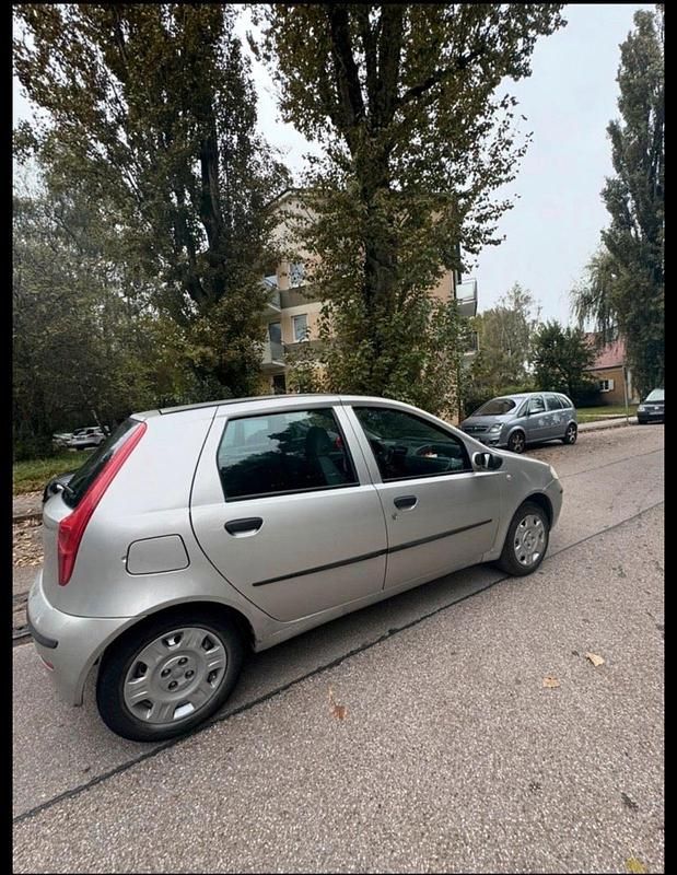 Gebraucht Fiat Punto 69 PS (50 kW) 2004 Silber Kleinwagen
