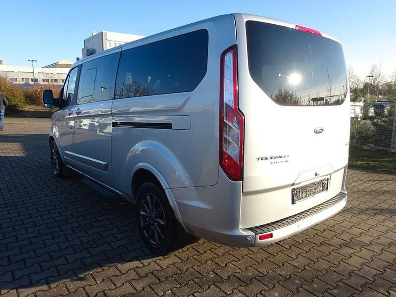 Gebraucht Ford Tourneo Titanium X 150 PS (110 kW) 2022 Silber Van / Kleinbus