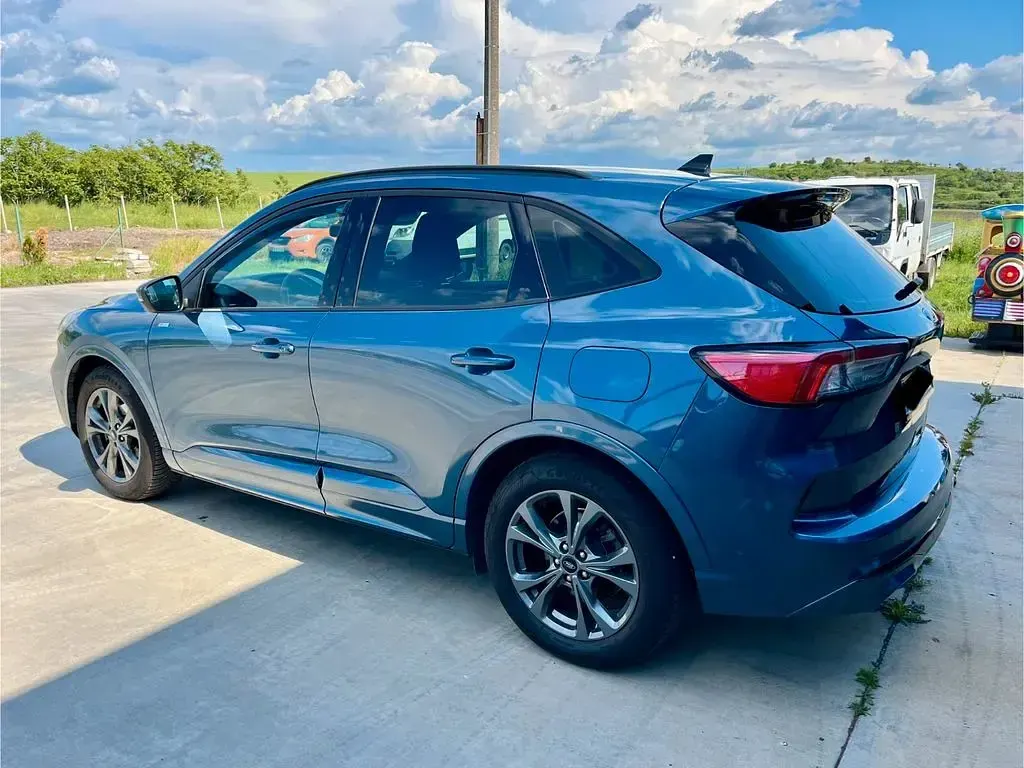 Gebraucht Ford Kuga ST-Line 120 PS (88 kW) 2023 Blau SUV