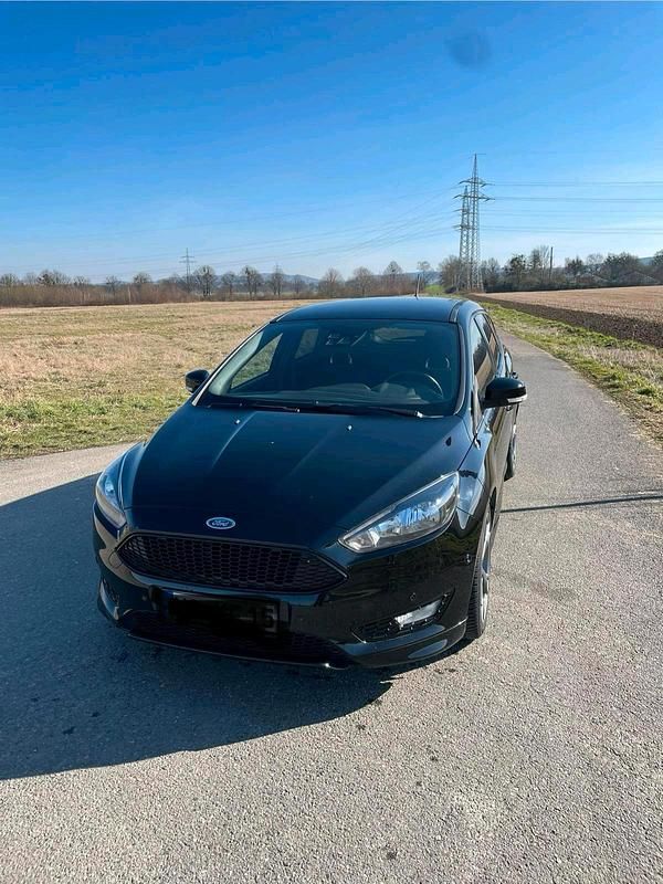 Gebraucht Ford Focus ST 182 PS (133 kW) 2018 Schwarz Kombi