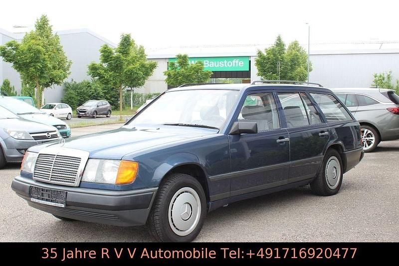 Blau Gebraucht 1989 Mercedes E230 Kombi | 9.990 € - Bild 1/4