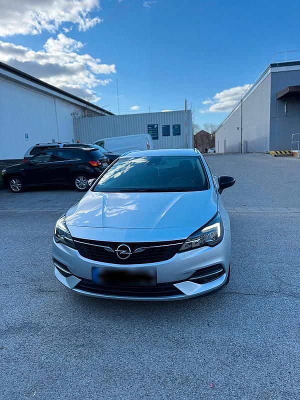 Gebraucht Opel Astra 131 PS (96 kW) 2022 Grau Limousine