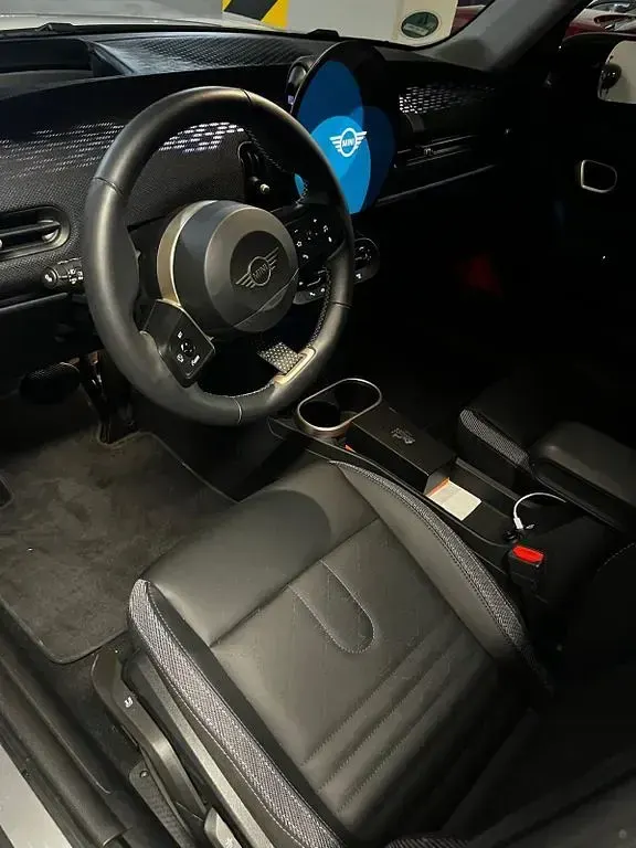 Gebraucht Mini Cooper Classic 156 PS (114 kW) 2024 Weiß Kleinwagen